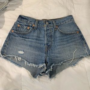 Levis jean shorts
